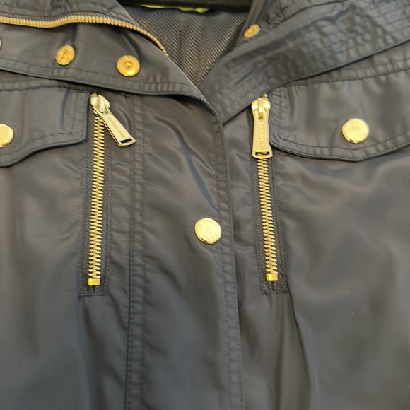 - Michael Kors Jacket Great detailing with gold hardware - Picture 4 of 8